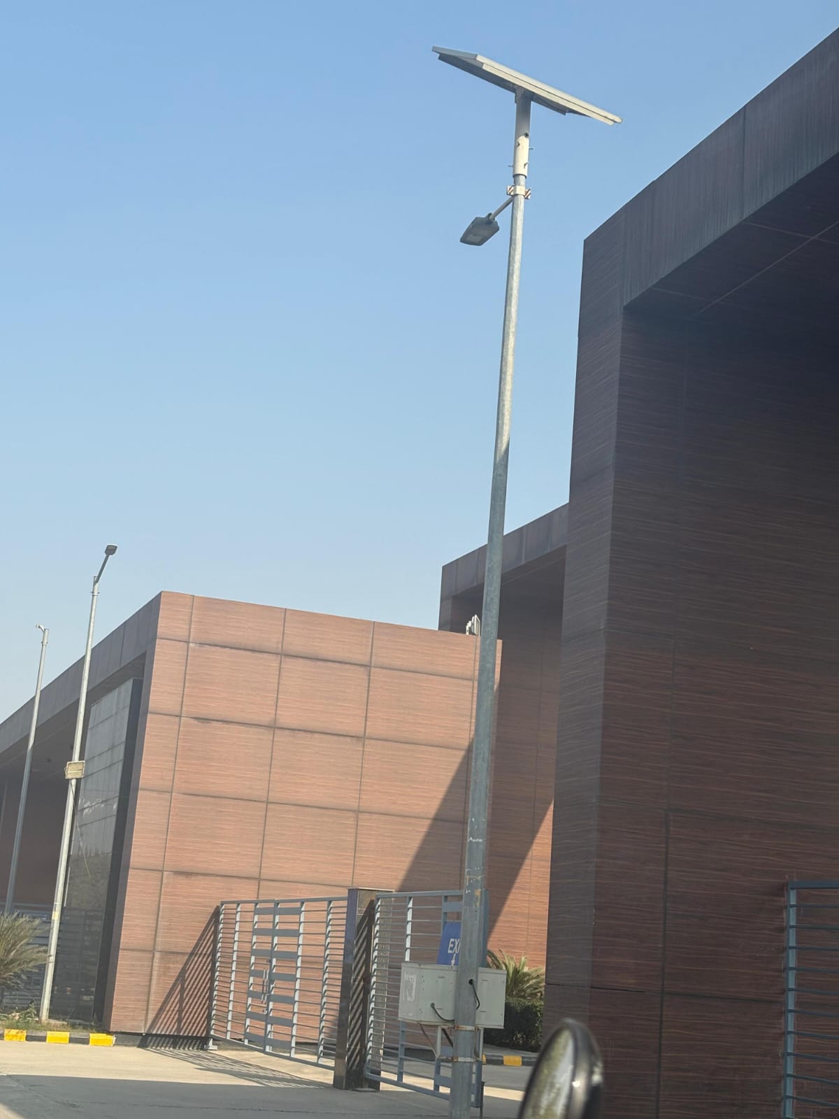 Single Arm Solar Light